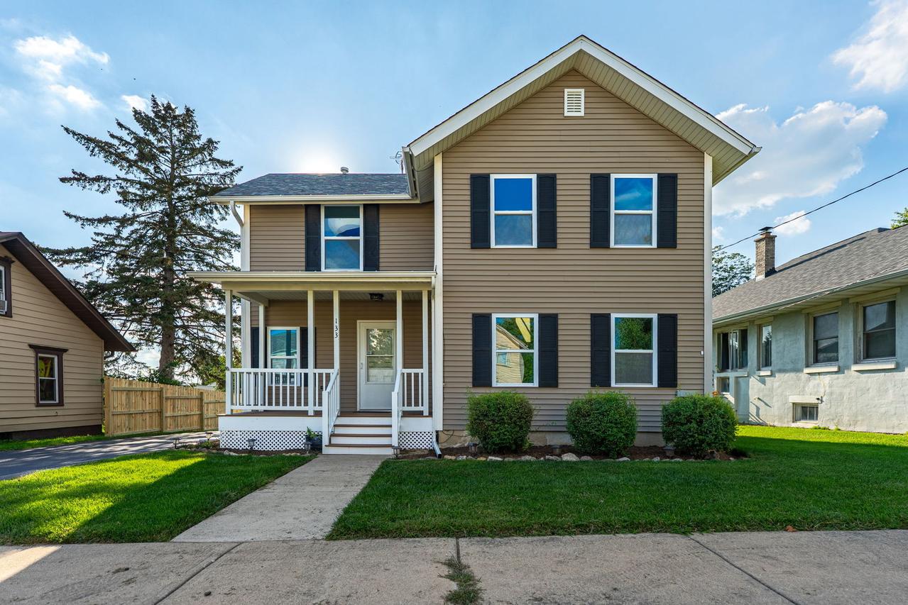 133 S View St., Hinckley, IL 60520