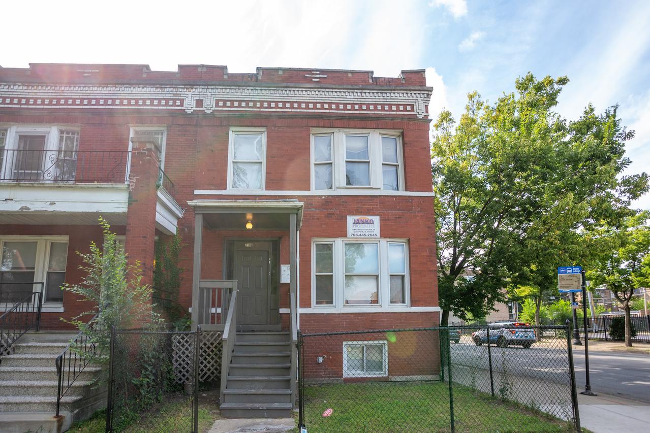 7100 S Prairie Ave., Chicago, IL 60619