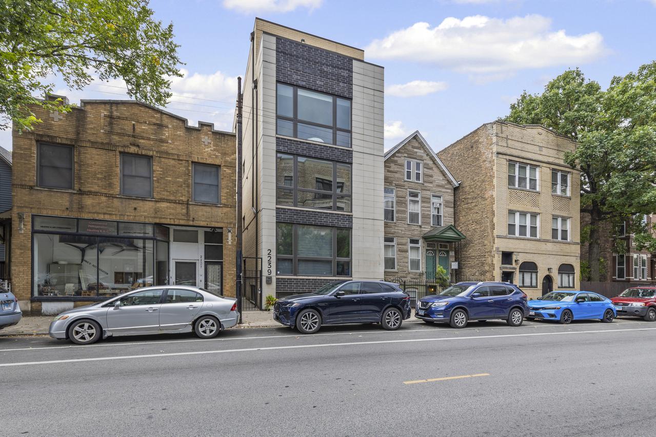 2239 W Belmont Ave. #2, Chicago, IL 60618