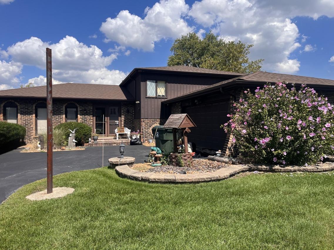 1048 E 194th Pl., Glenwood, IL 60425