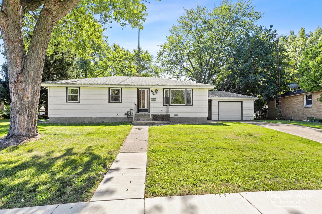 460 Park Ave., Bradley, IL 60915