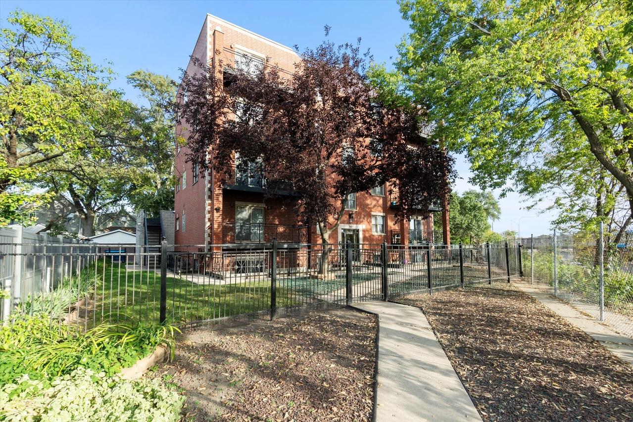 3643 N Monticello Ave. #3N, Chicago, IL 60618