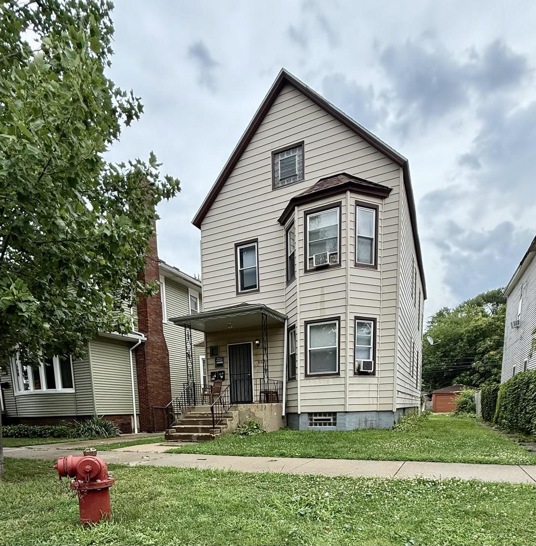 8329 S Burnham Ave., Chicago, IL 60617