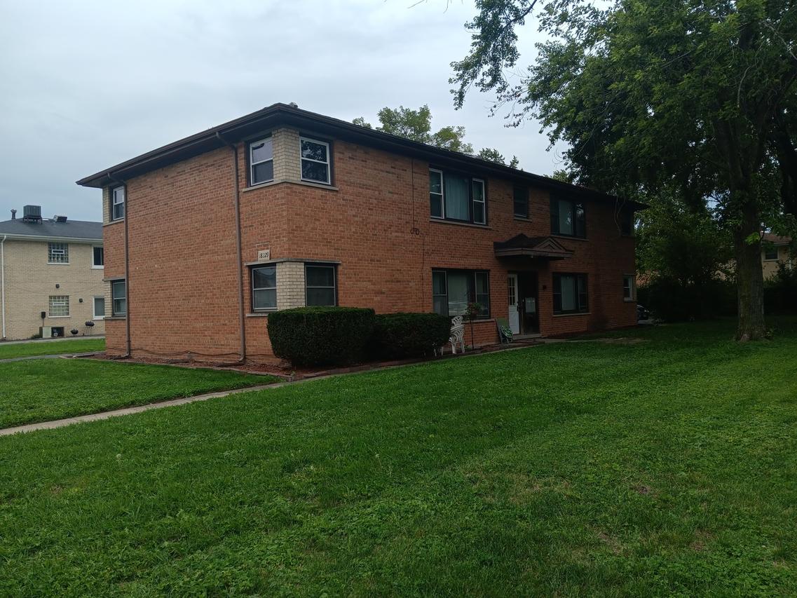 18229 Hart Dr., Homewood, IL 60430