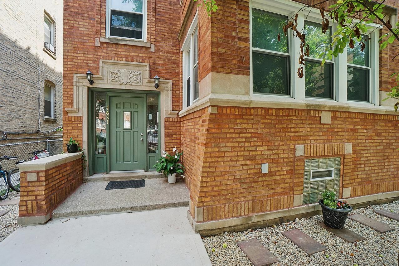 4621 N Monticello Ave., Chicago, IL 60625