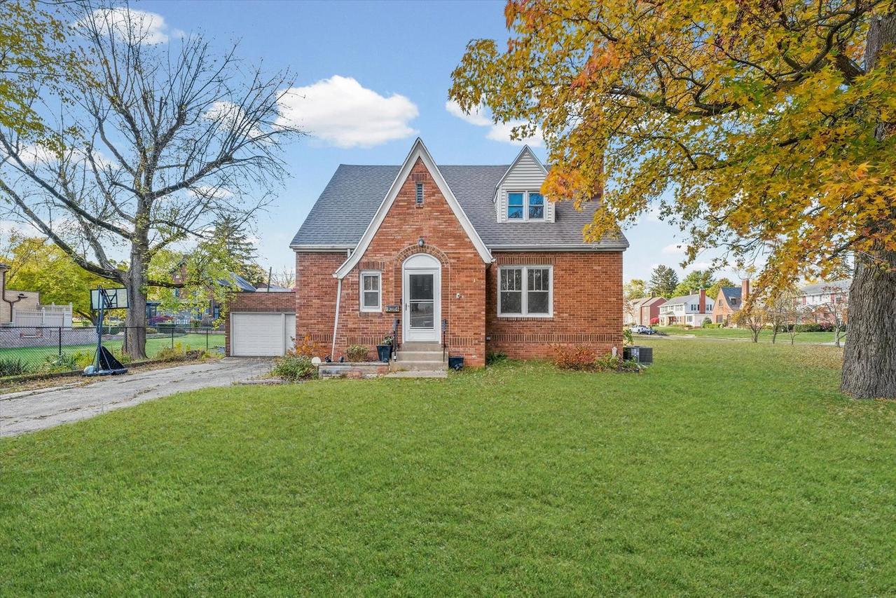 1906 N Vermilion St., Danville, IL 61832