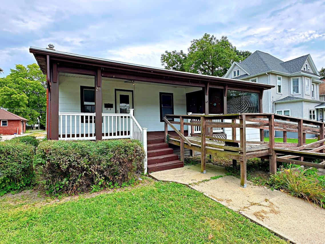 211 S Bloomington St., Streator, IL 61364