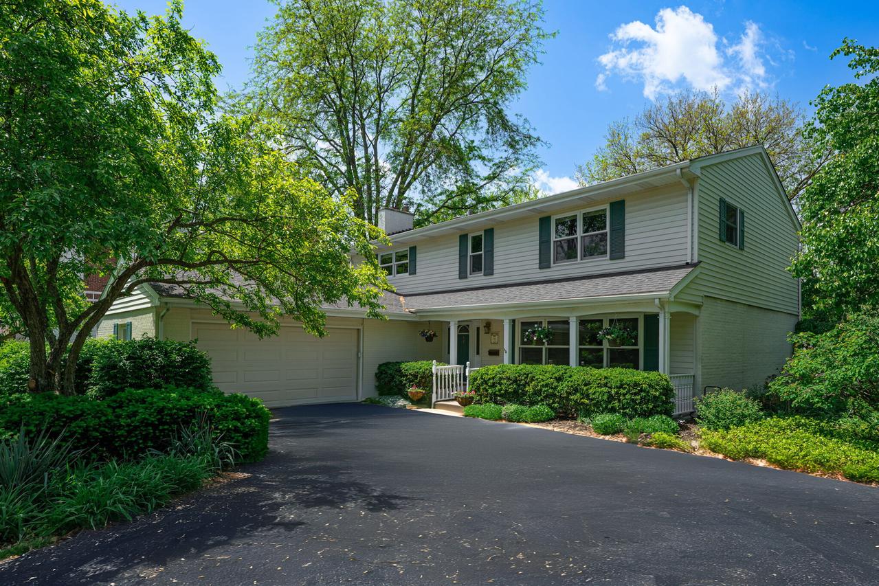 846 Park Dr., Flossmoor, IL 60422