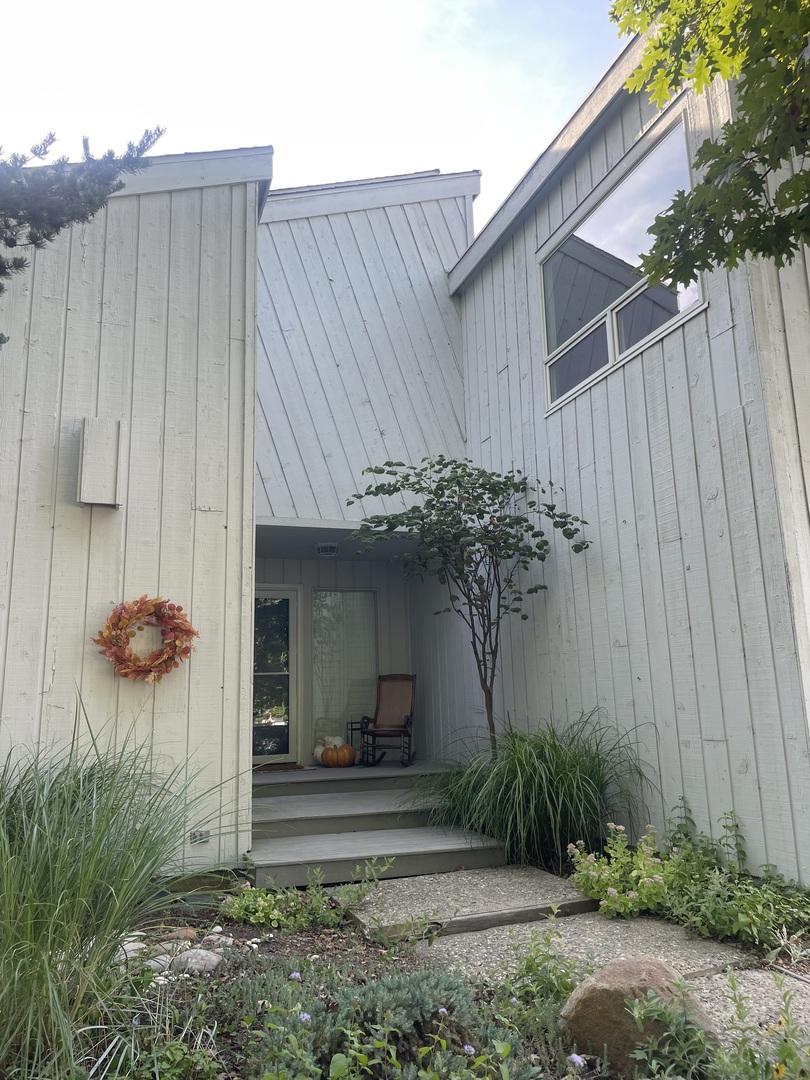 13 Holly Ct., Savoy, IL 61874