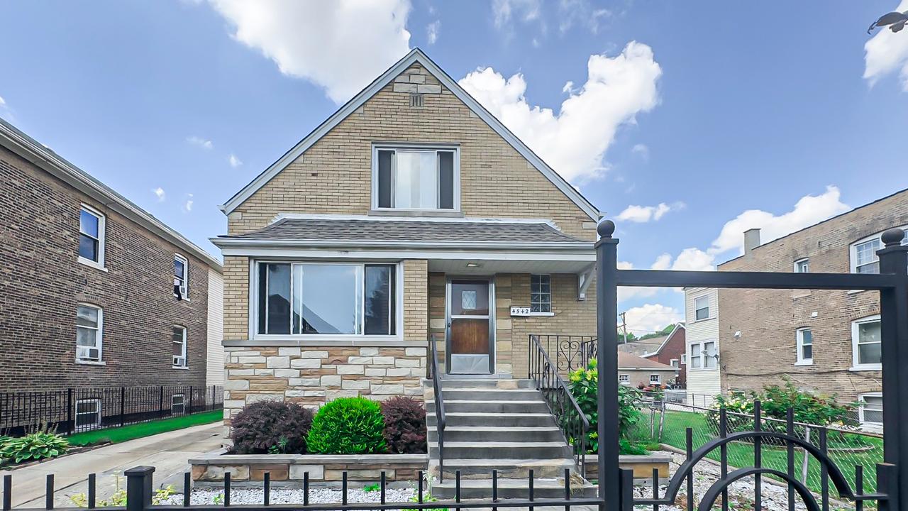 4542 S Sawyer Ave., Chicago, IL 60632