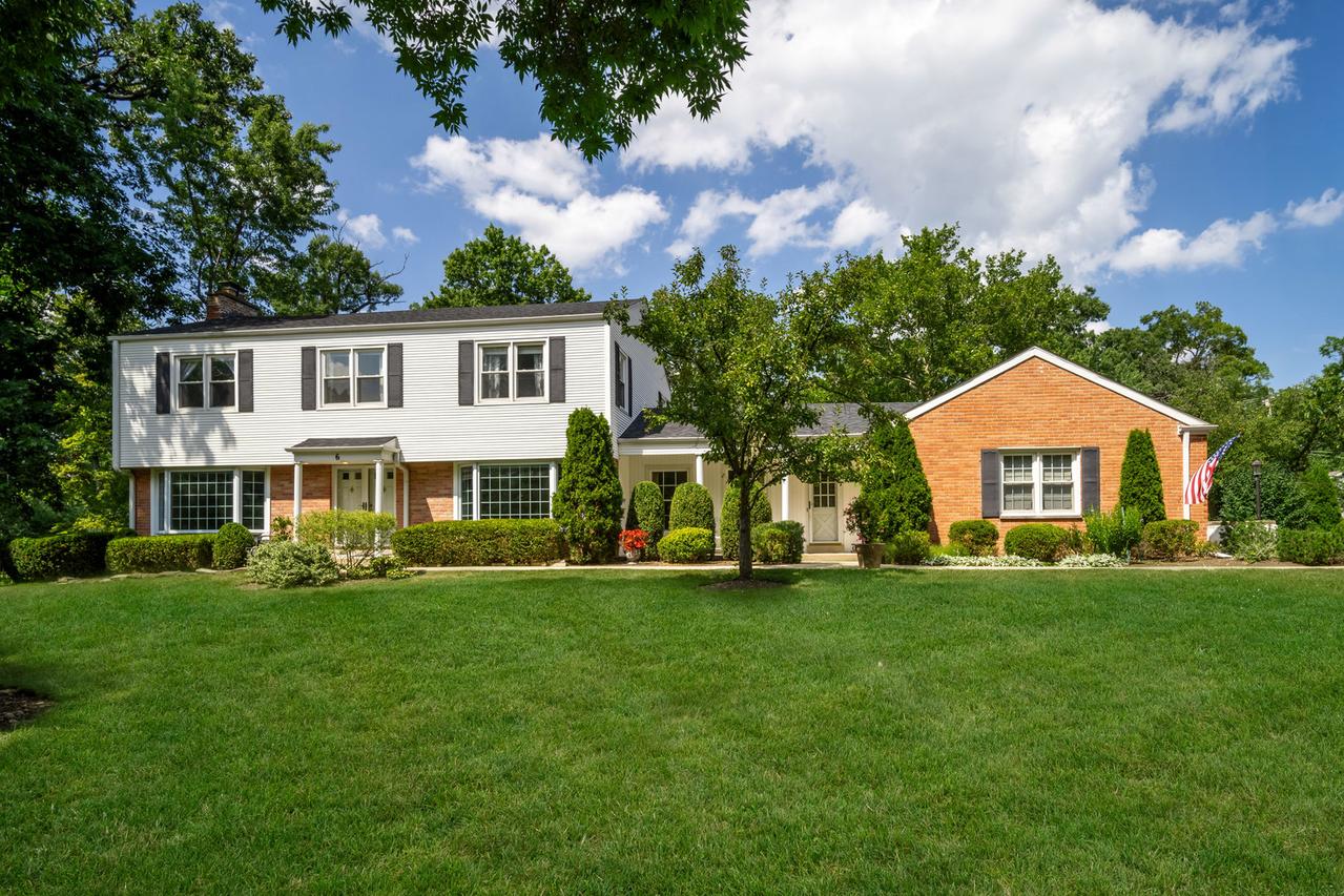 6 Londonderry Ln., Lincolnshire, IL 60069