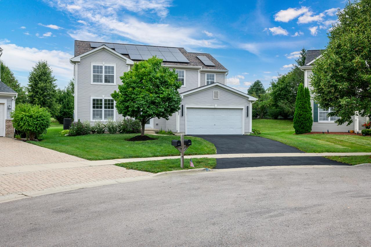 2007 Chad Ct., Montgomery, IL 60538