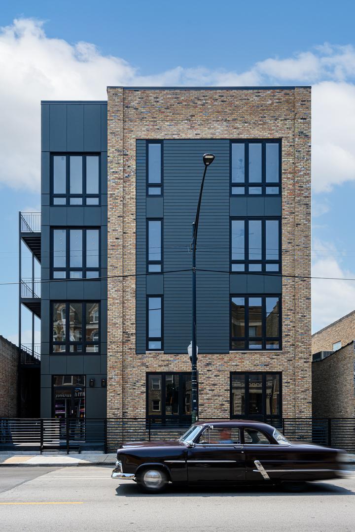 2135 W Cermak Rd. #2S, Chicago, IL 60608