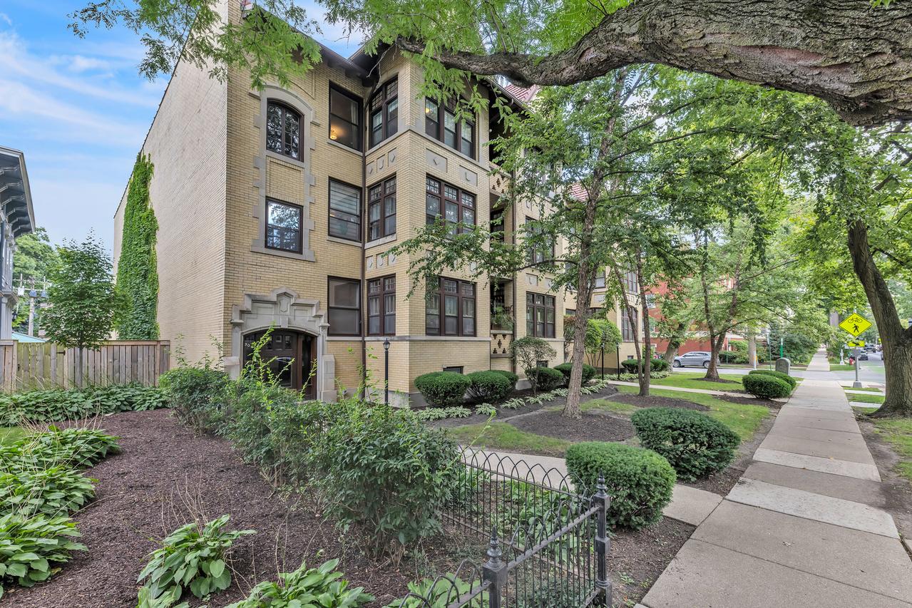 304 N Oak Park Ave. #3, Oak Park, IL 60302