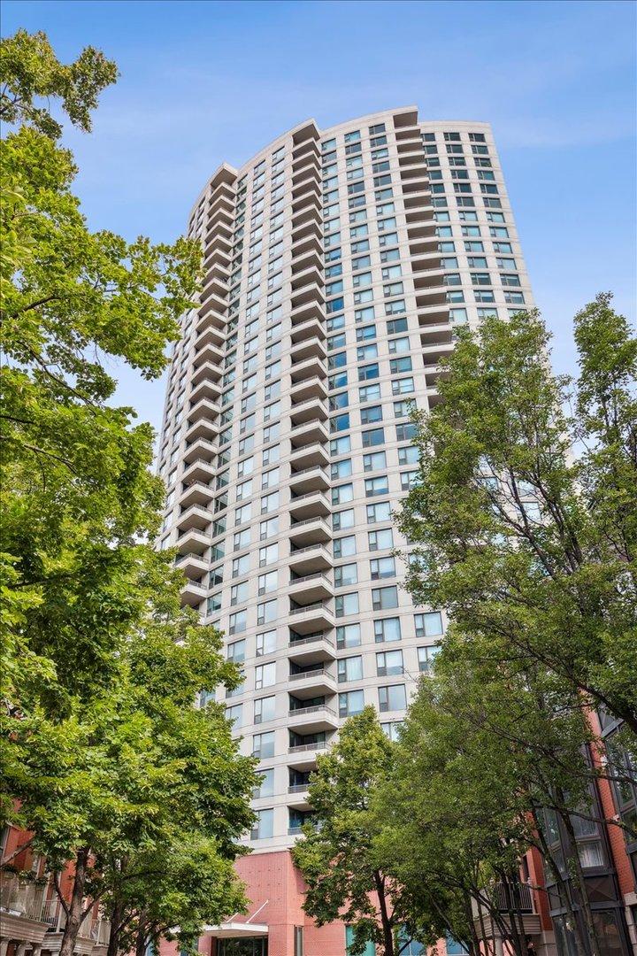 501 N Clinton St. #504, Chicago, IL 60654