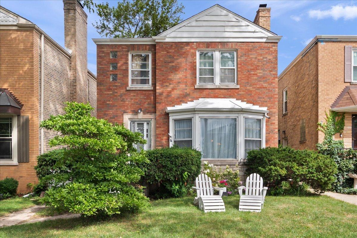 2522 W Jarvis Ave., Chicago, IL 60645