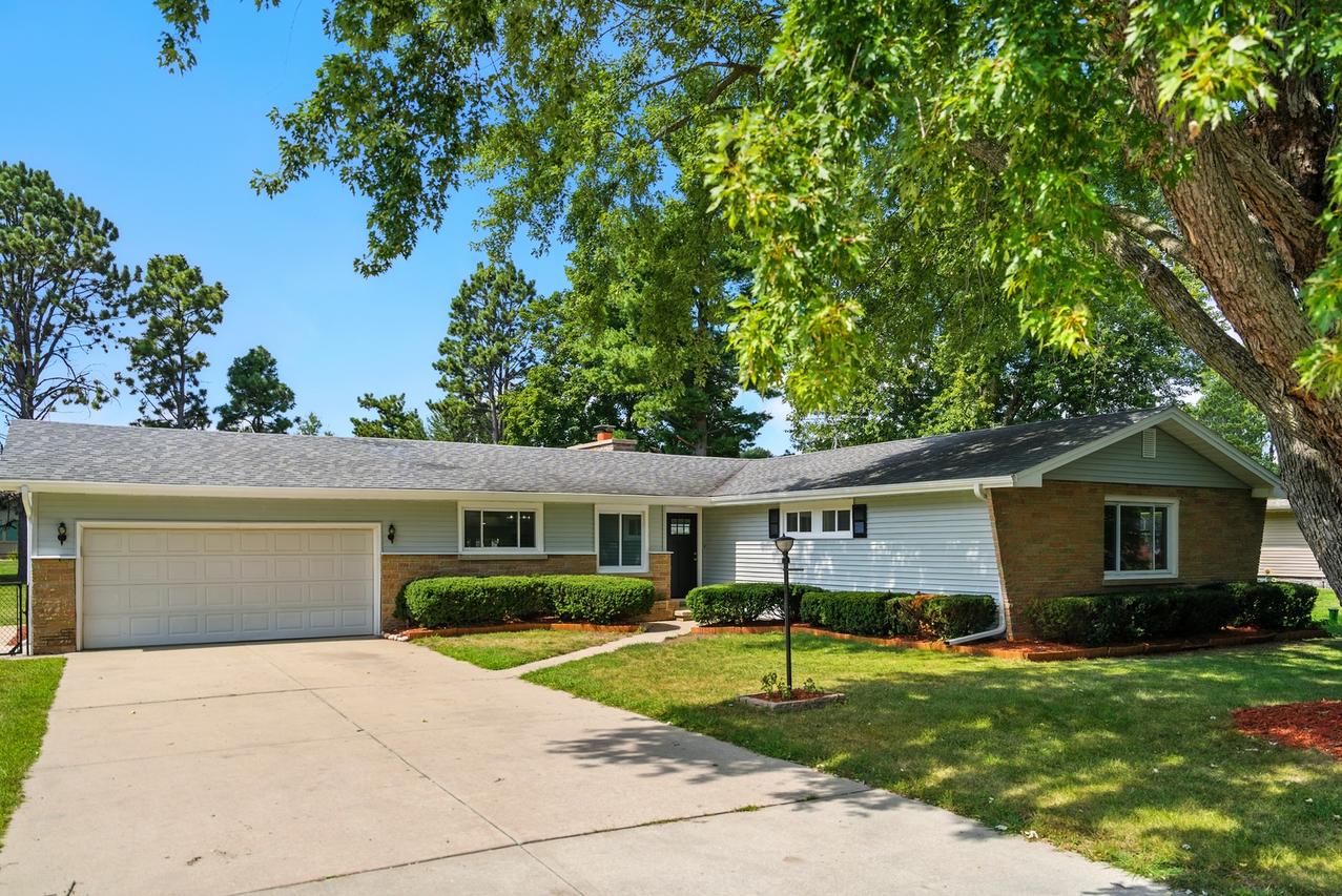 1004 Sunset Dr., Rock Falls, IL 61071