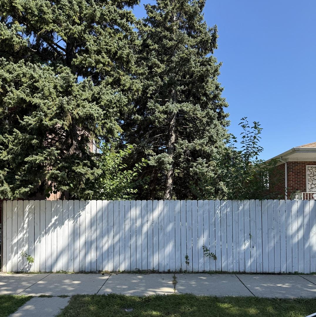 5015 S Fairfield Ave., Chicago, IL 60632