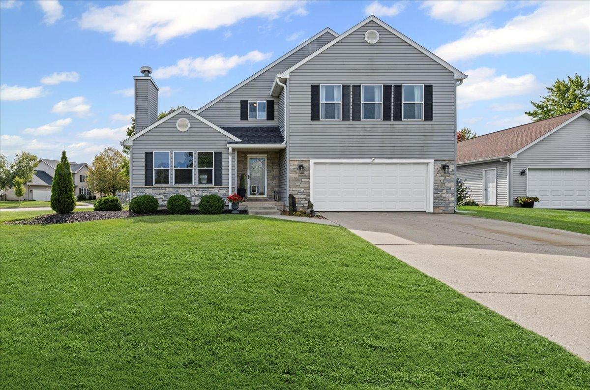 350 Prairie Ridge Dr., Woodstock, IL 60098