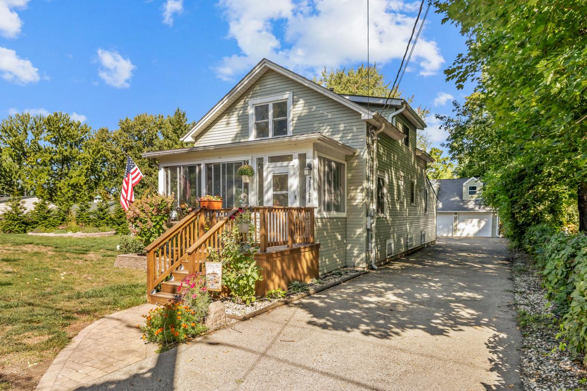 26700 W Woodland Ave., Antioch, IL 60002