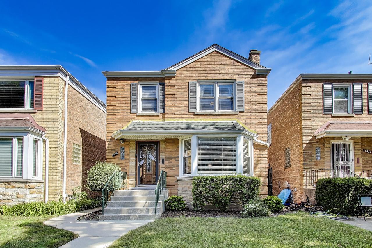 2936 W Jerome Ave., Chicago, IL 60645
