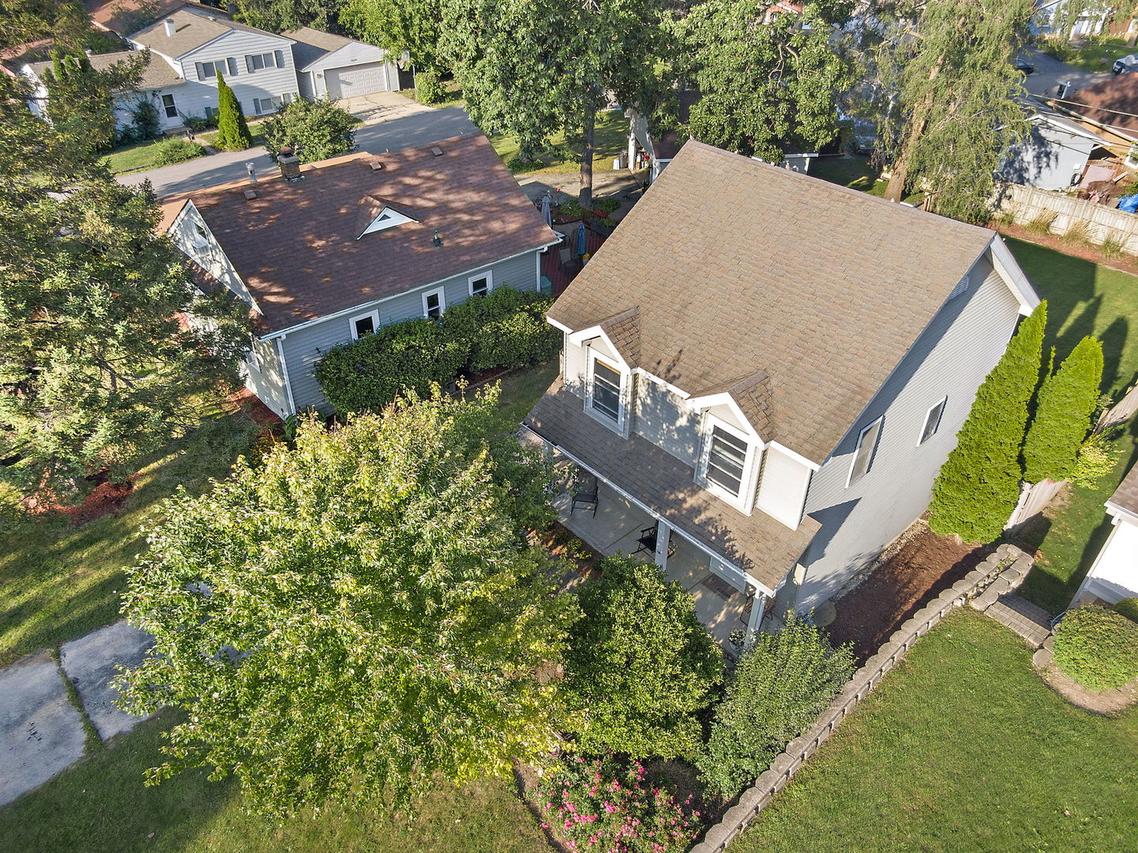 26205 N Acorn Ln., Mundelein, IL 60060
