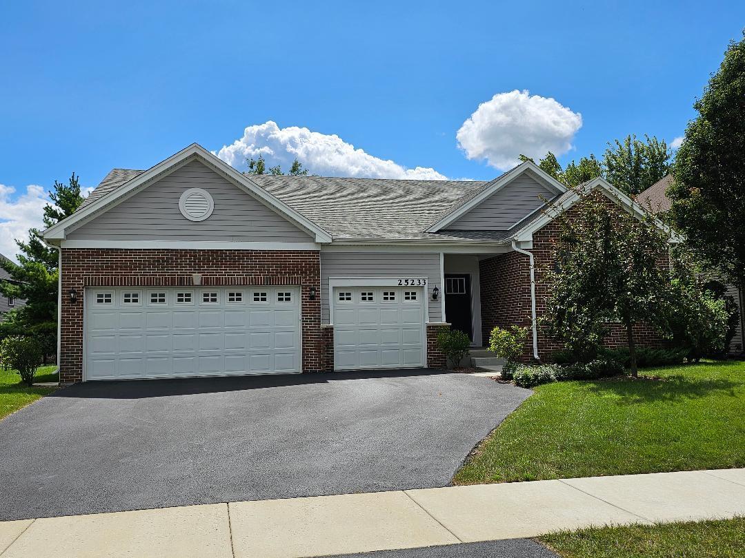 25233 W Zoumar Dr., Plainfield, IL 60586
