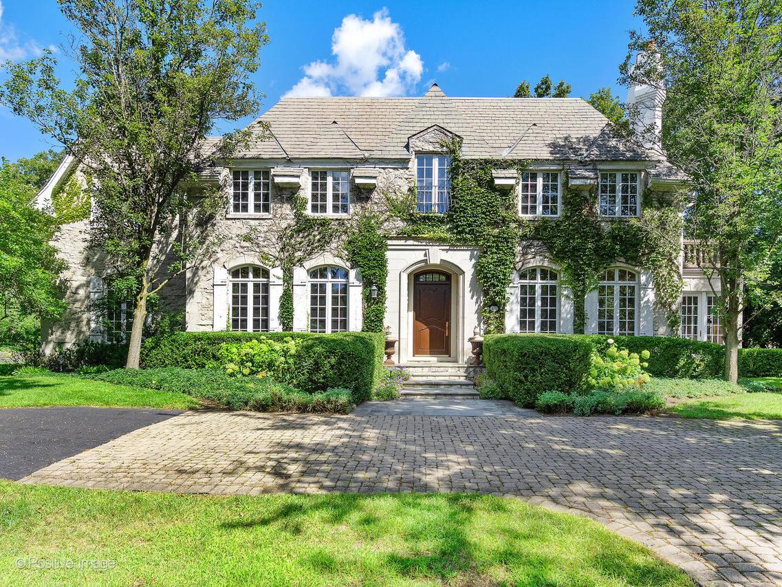 401 Glendale Ave., Oak Brook, IL 60523
