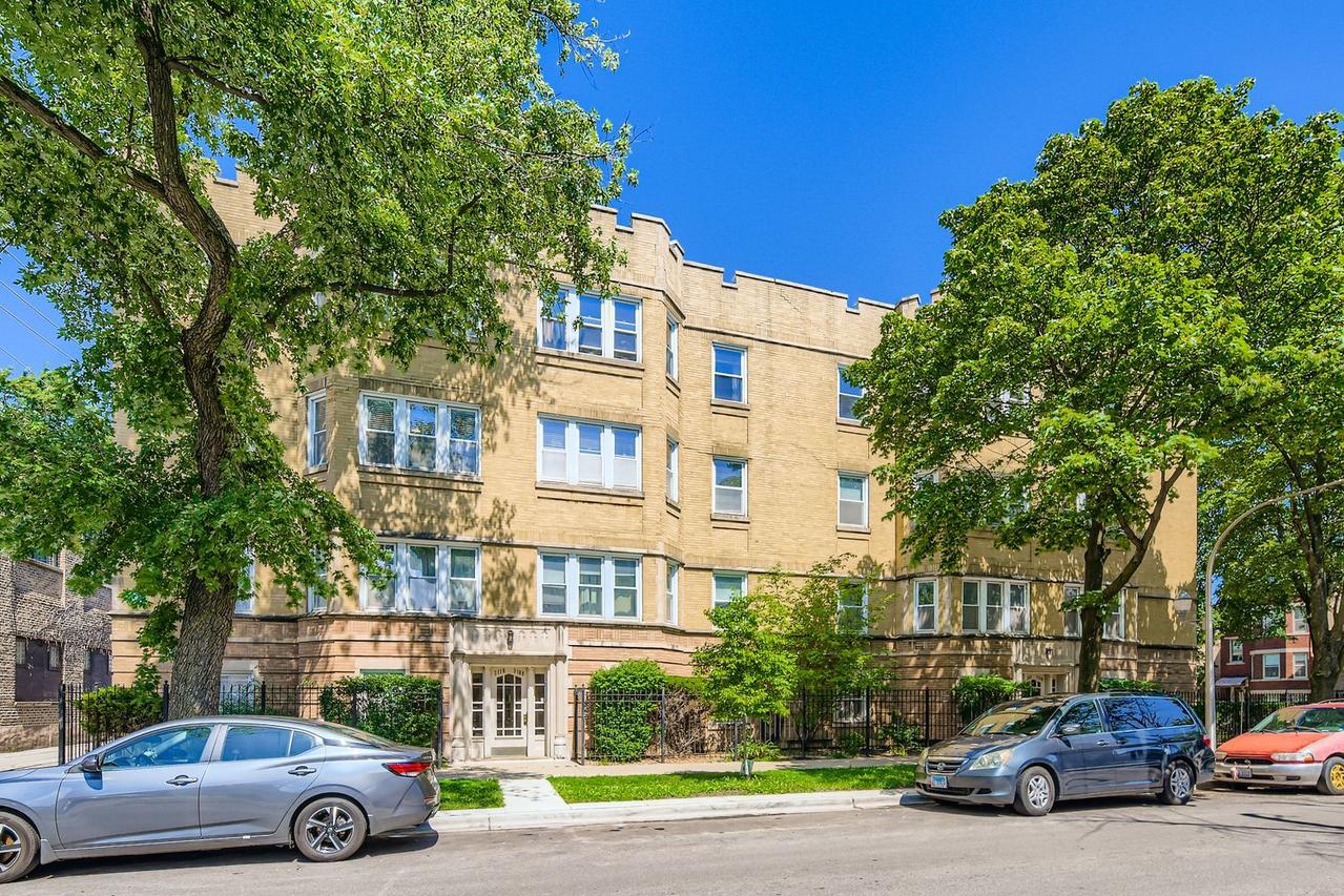 3102 W Berteau Ave. #3, Chicago, IL 60618