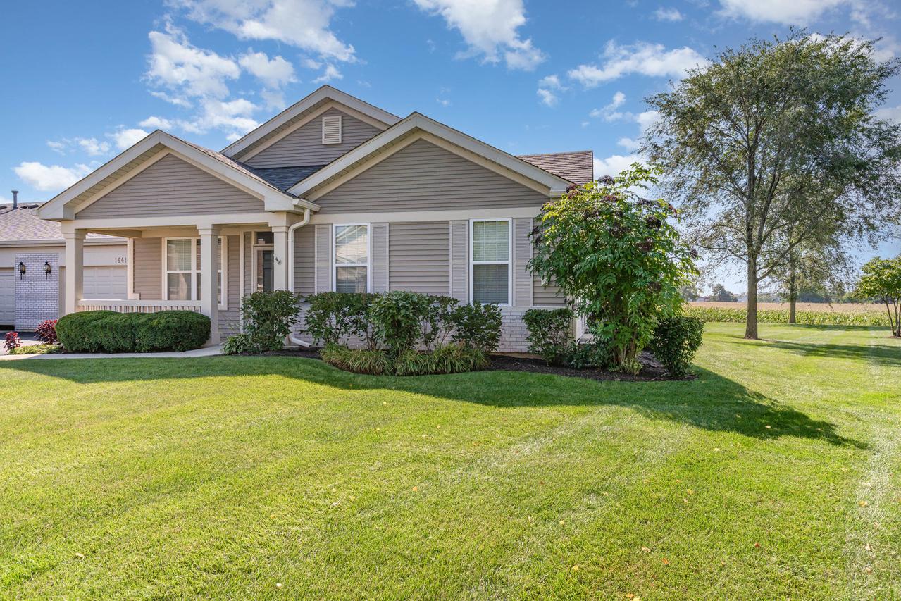 16416 Crescent Lake Ct., Crest Hill, IL 60403