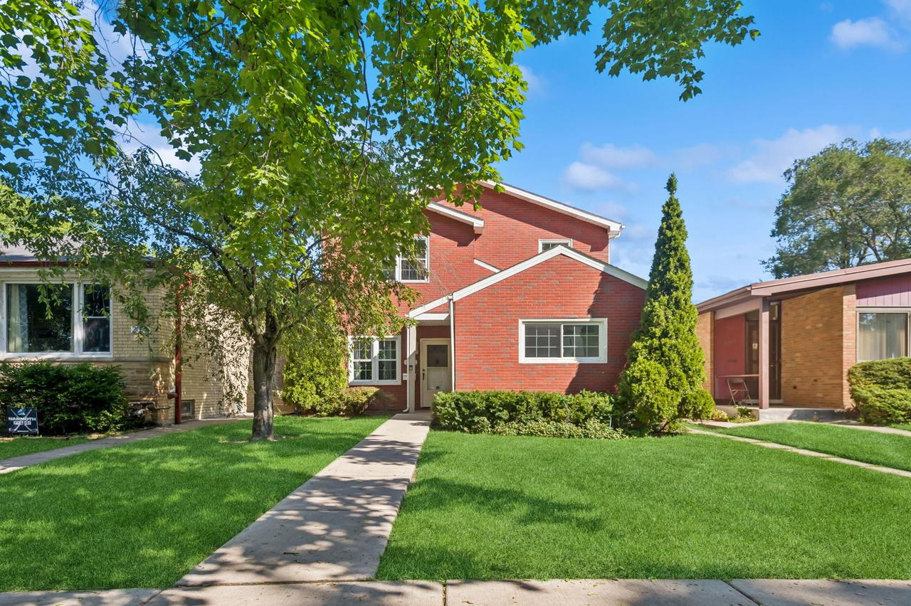 2011 Brummel St., Evanston, IL 60202