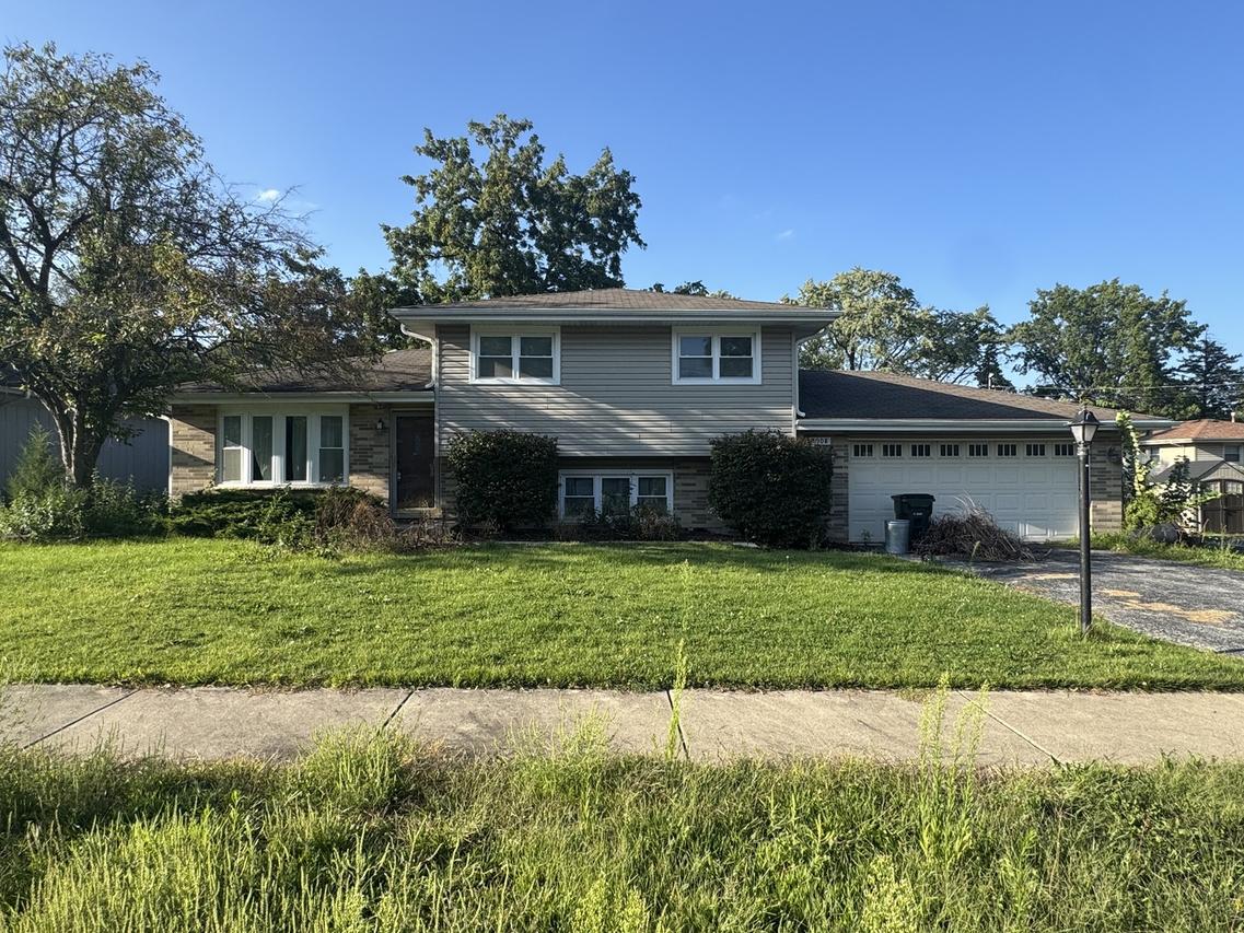 5008 155th St., Oak Forest, IL 60452