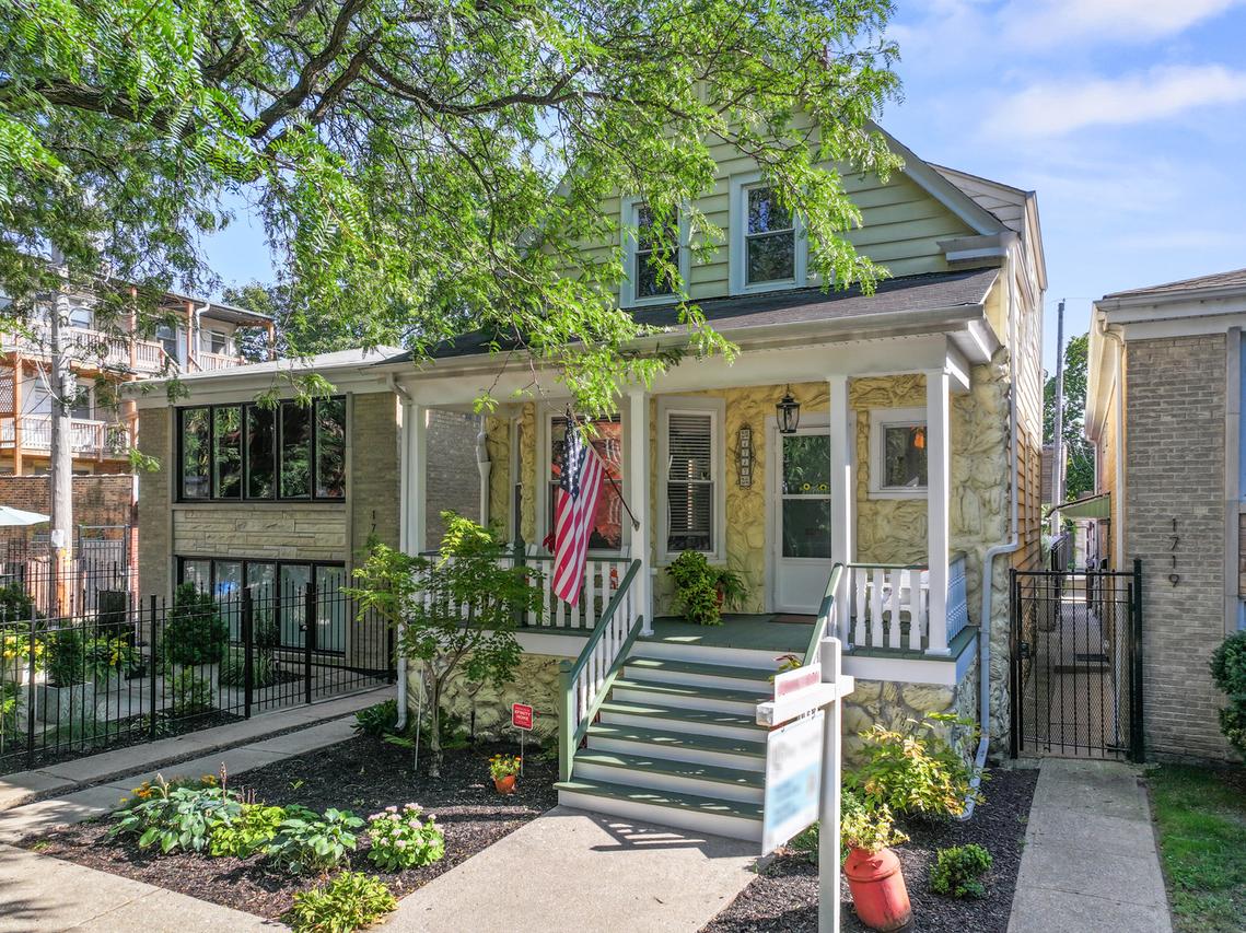 [Address Hidden by Seller], Chicago, IL 60640