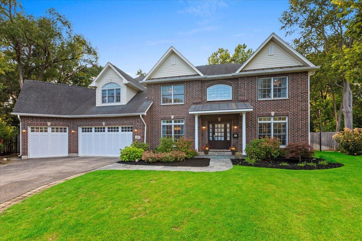 341 Taft Ct., Glenview, IL 60025