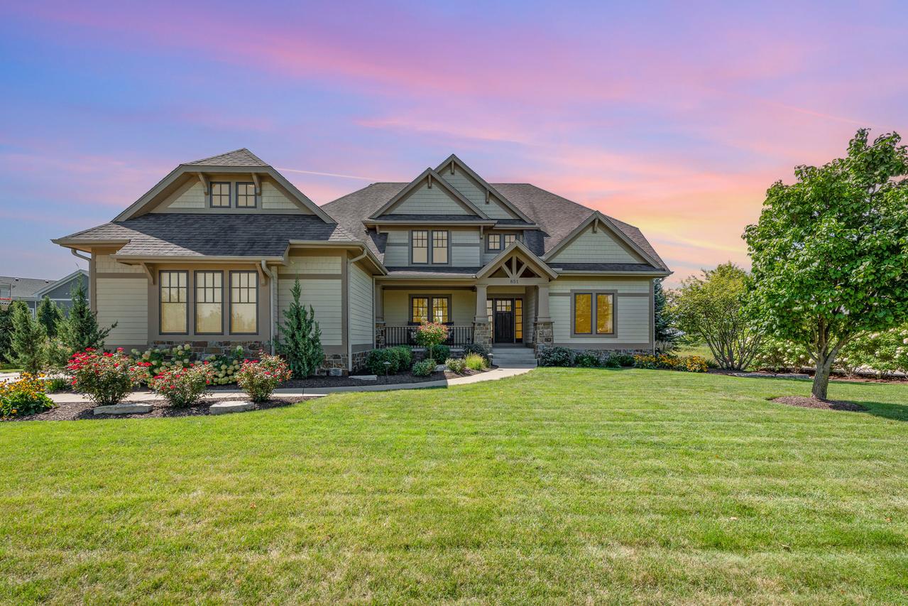 851 Wheatfield Ave., Sugar Grove, IL 60554