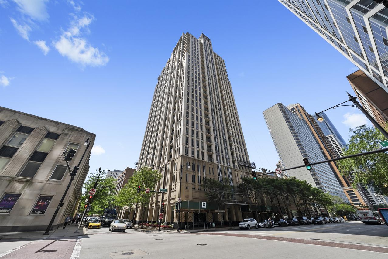 1250 S Michigan Ave. #2900, Chicago, IL 60605