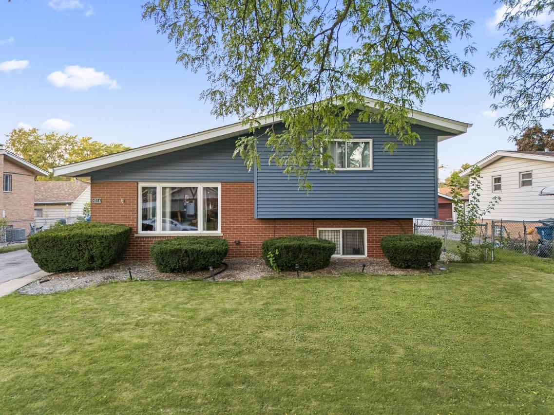 4516 W 117th St., Alsip, IL 60803