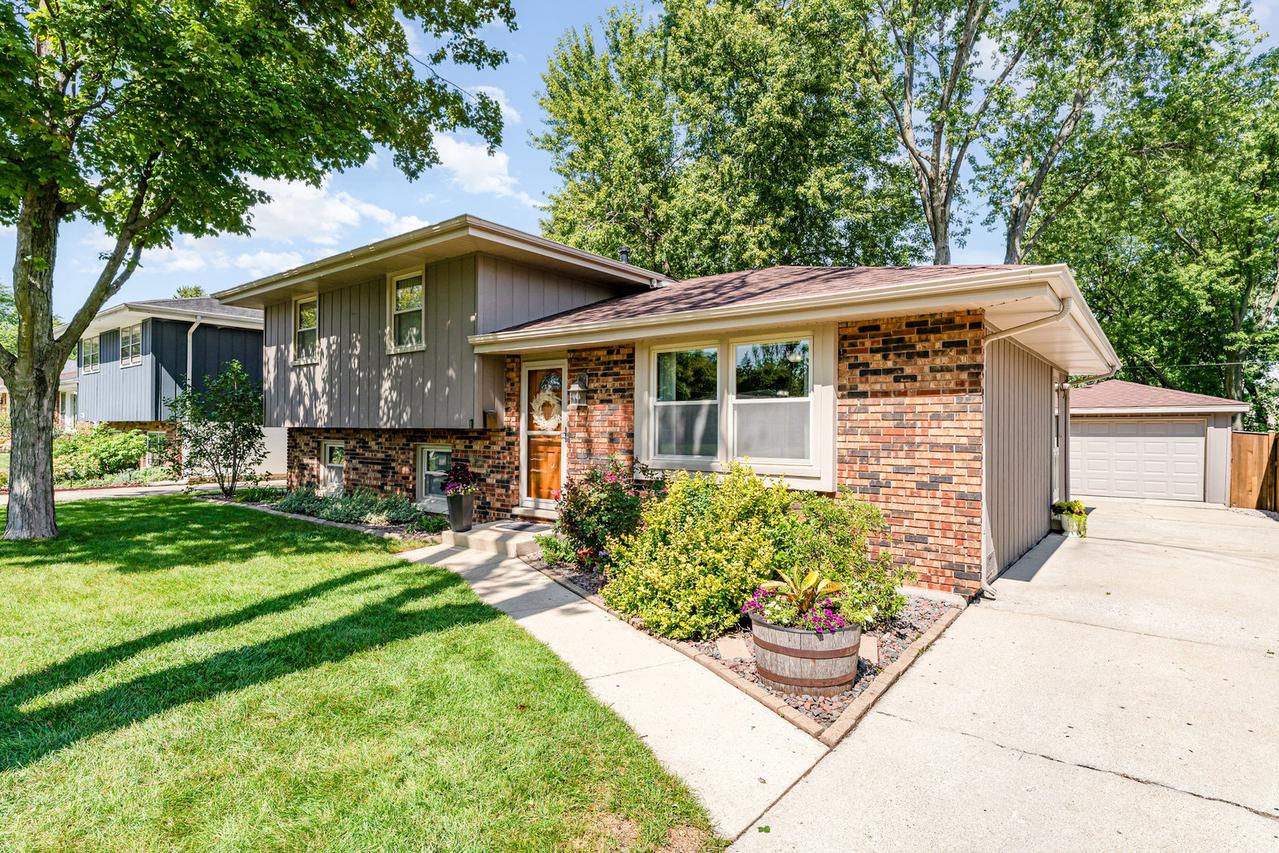 2009 Westfield Rd., Joliet, IL 60435