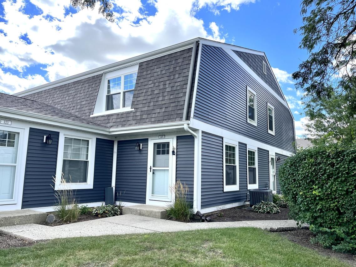 319 Farmingdale Cir., Vernon Hills, IL 60061