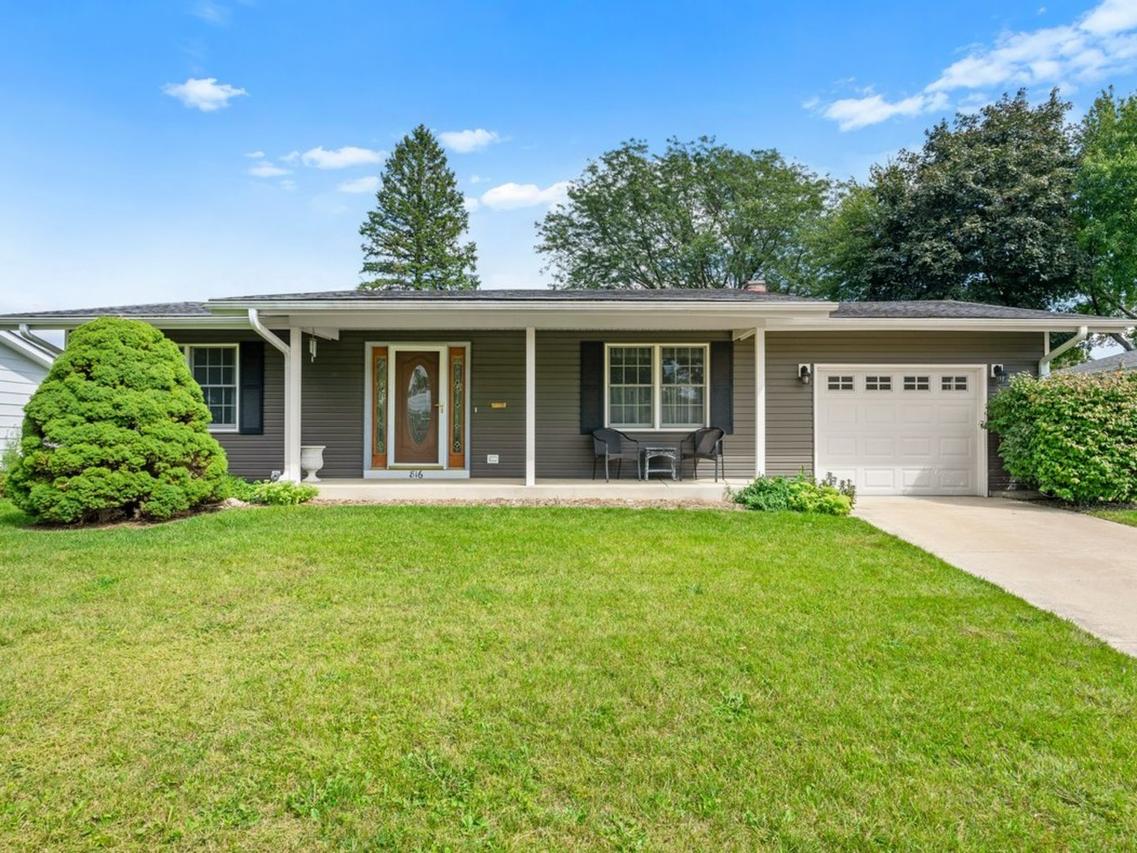 816 Melrose Ct., Mchenry, IL 60050
