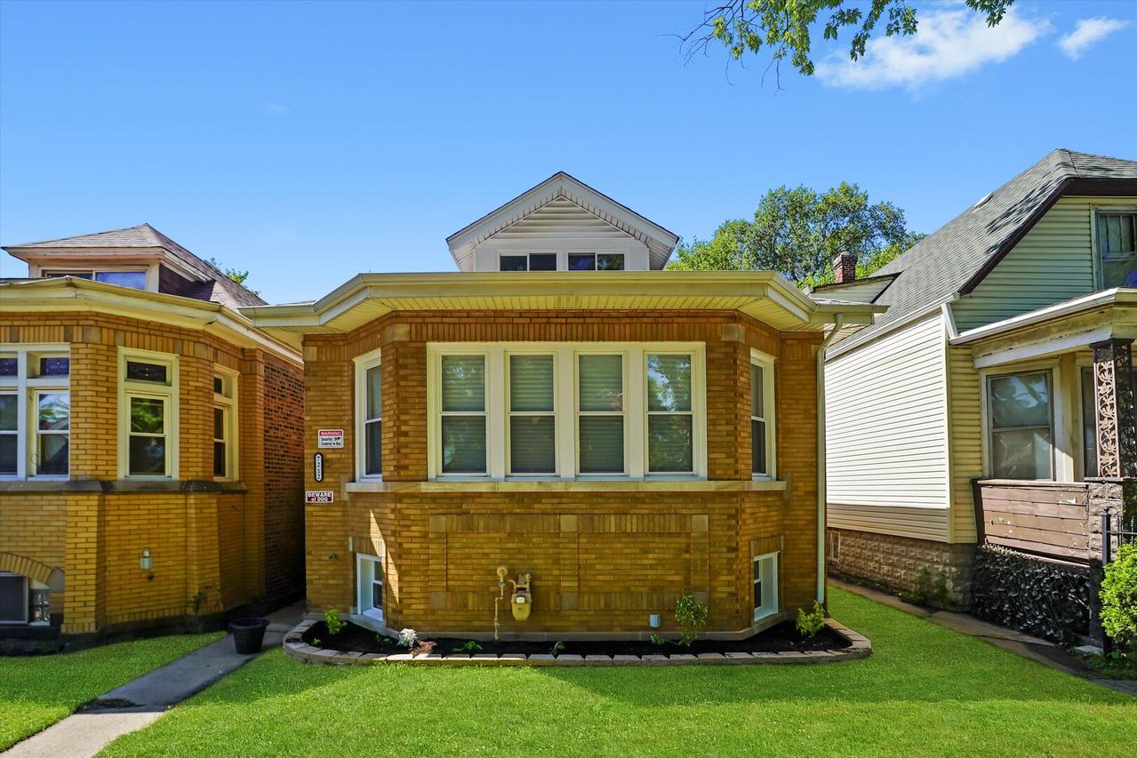 7212 S Artesian Ave., Chicago, IL 60629