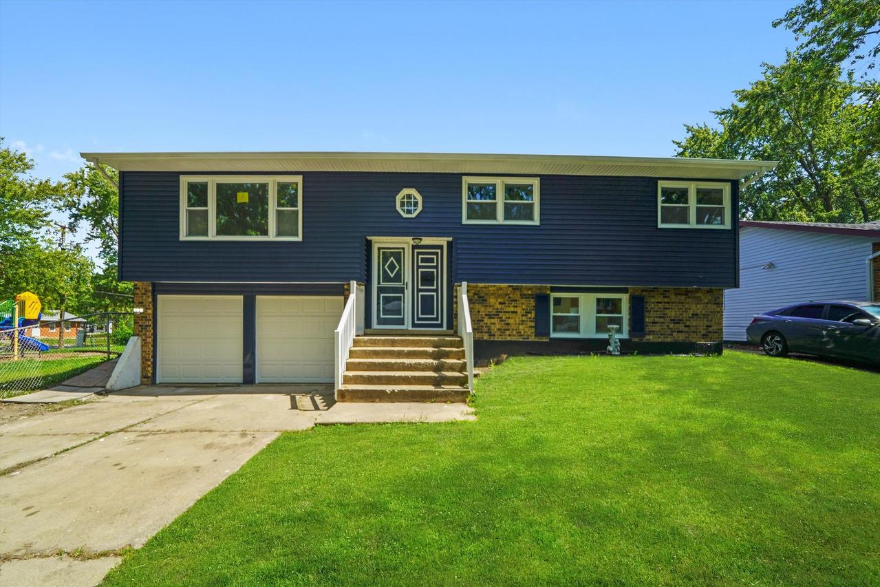 21811 Clyde Ave., Sauk Village, IL 60411