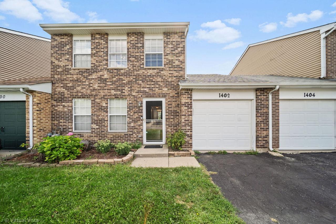 1402 Walnut Cir., Carol Stream, IL 60188