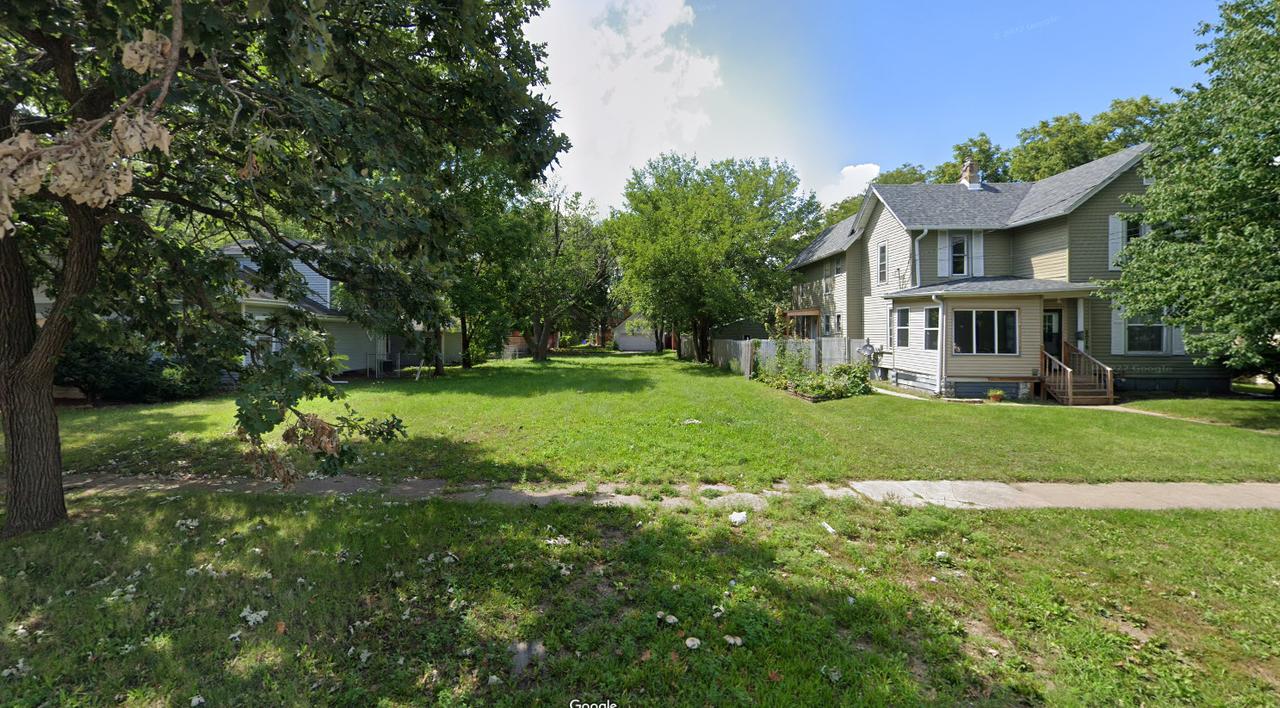 2008 N Court St., Rockford, IL 61103