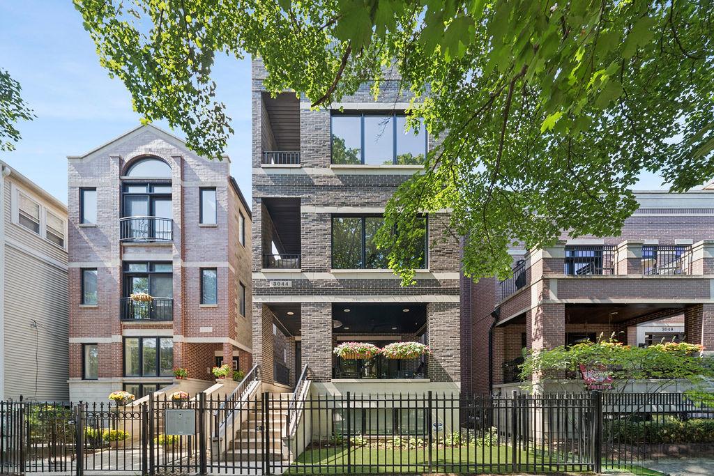 3044 N Racine Ave. #3, Chicago, IL 60657