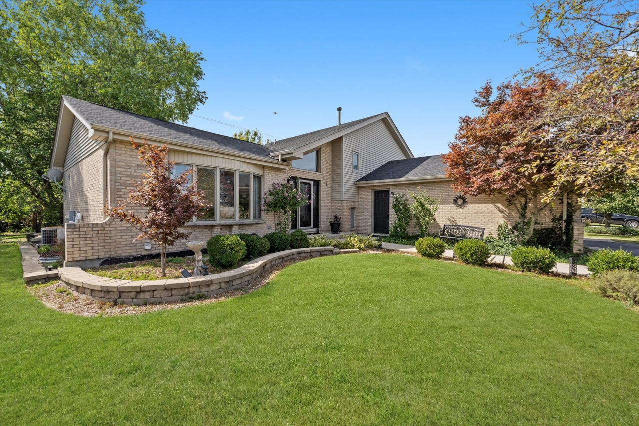 14748 S Carlton Ln., Homer Glen, IL 60491