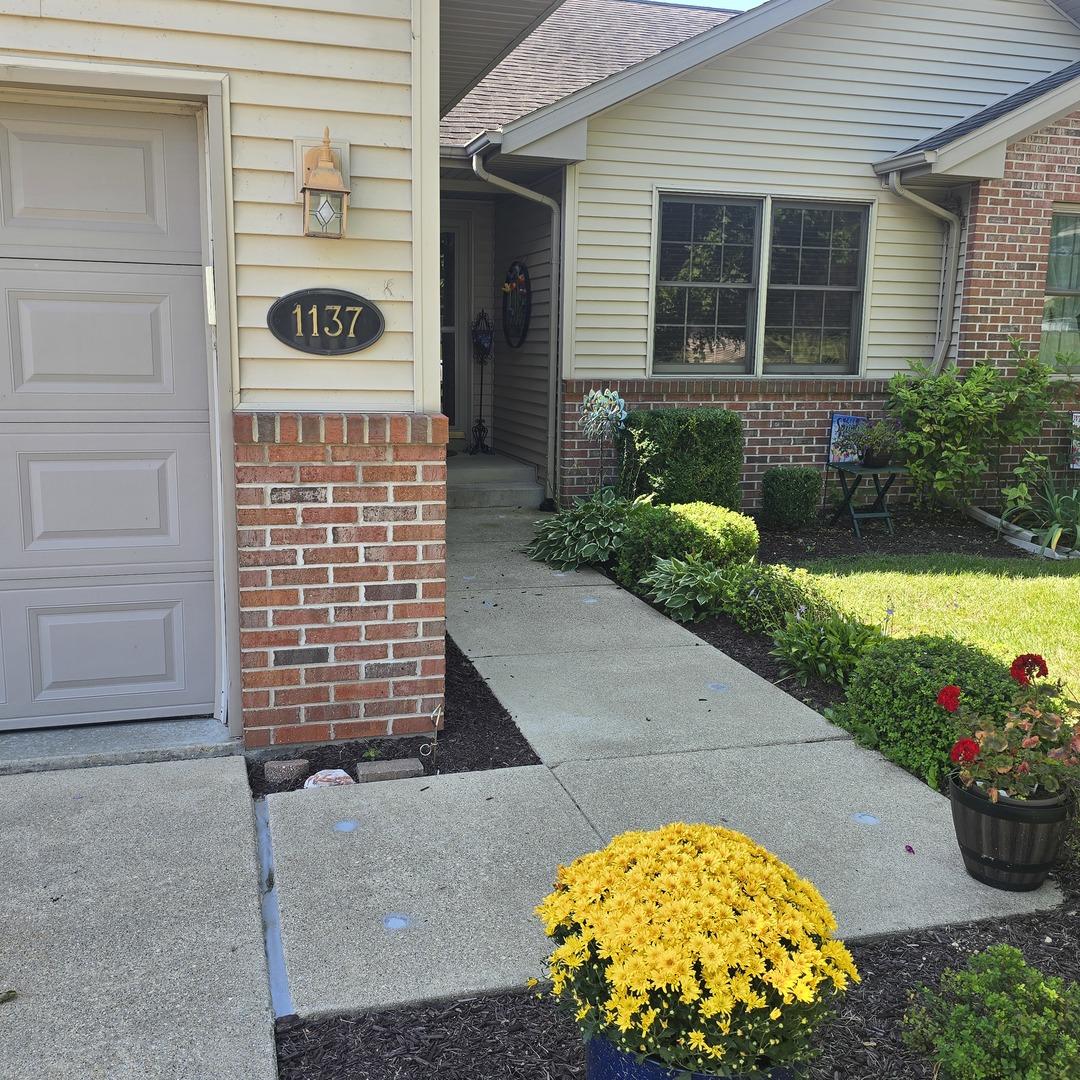 1137 W Donald Dr., Freeport, IL 61032