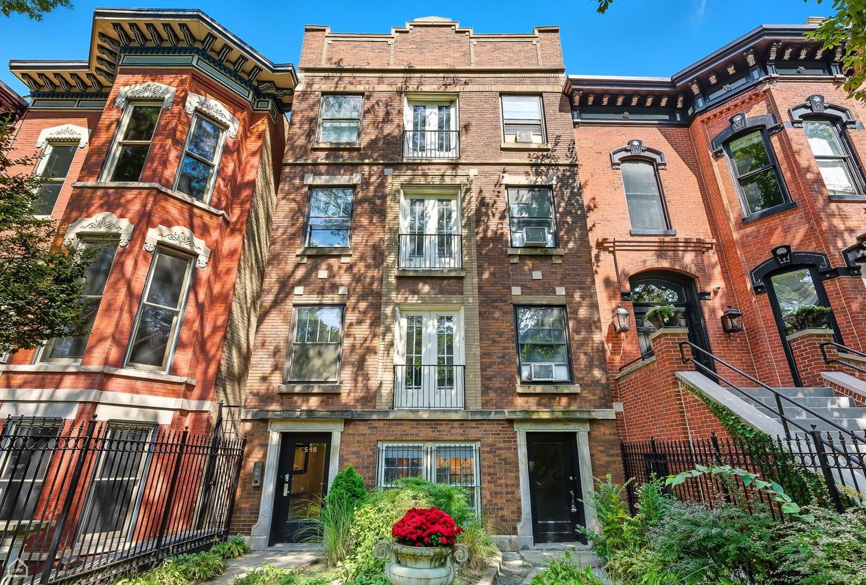 548 W Fullerton Pkwy., Chicago, IL 60614