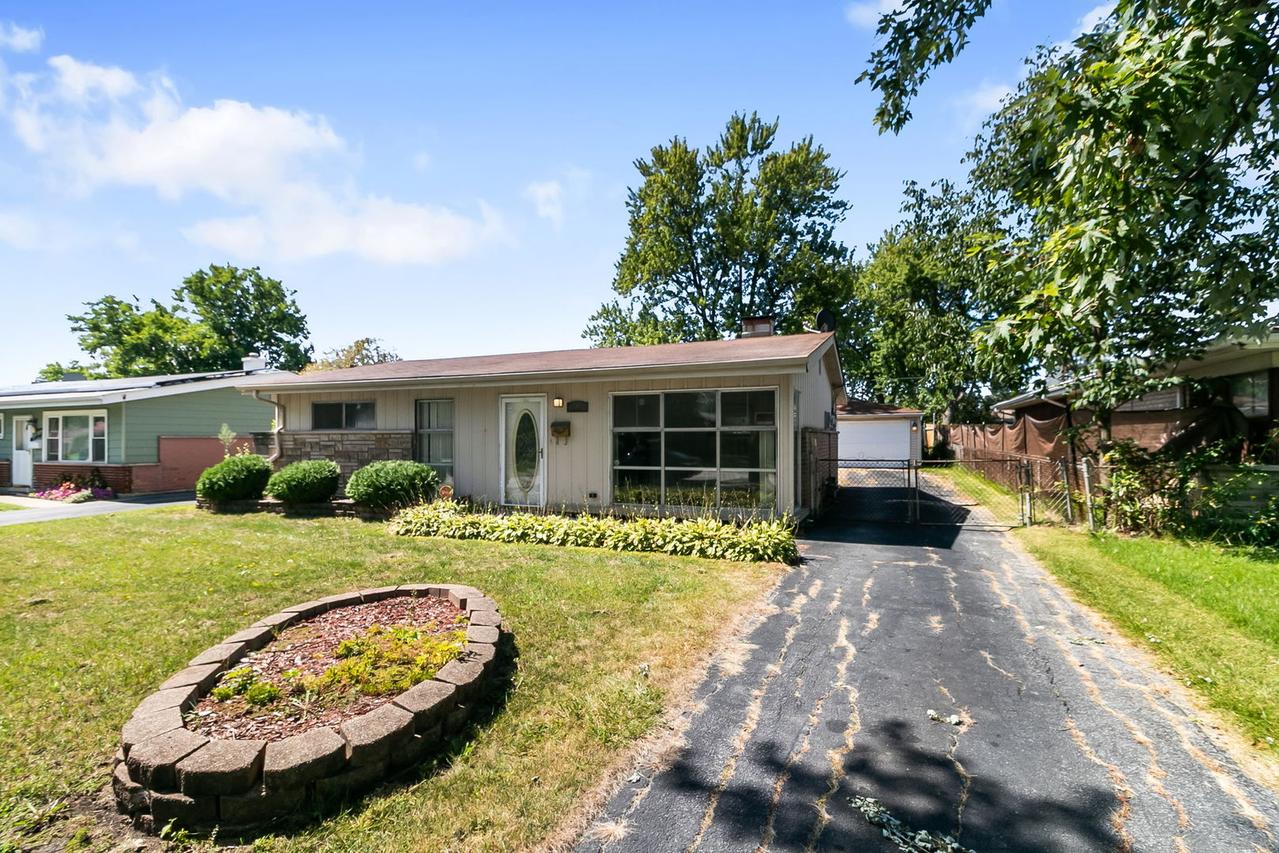 1354 Stanley Blvd., Calumet City, IL 60409