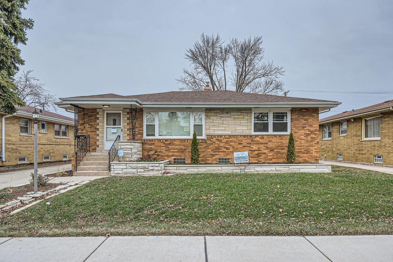 1012 E 162nd Pl., South Holland, IL 60473